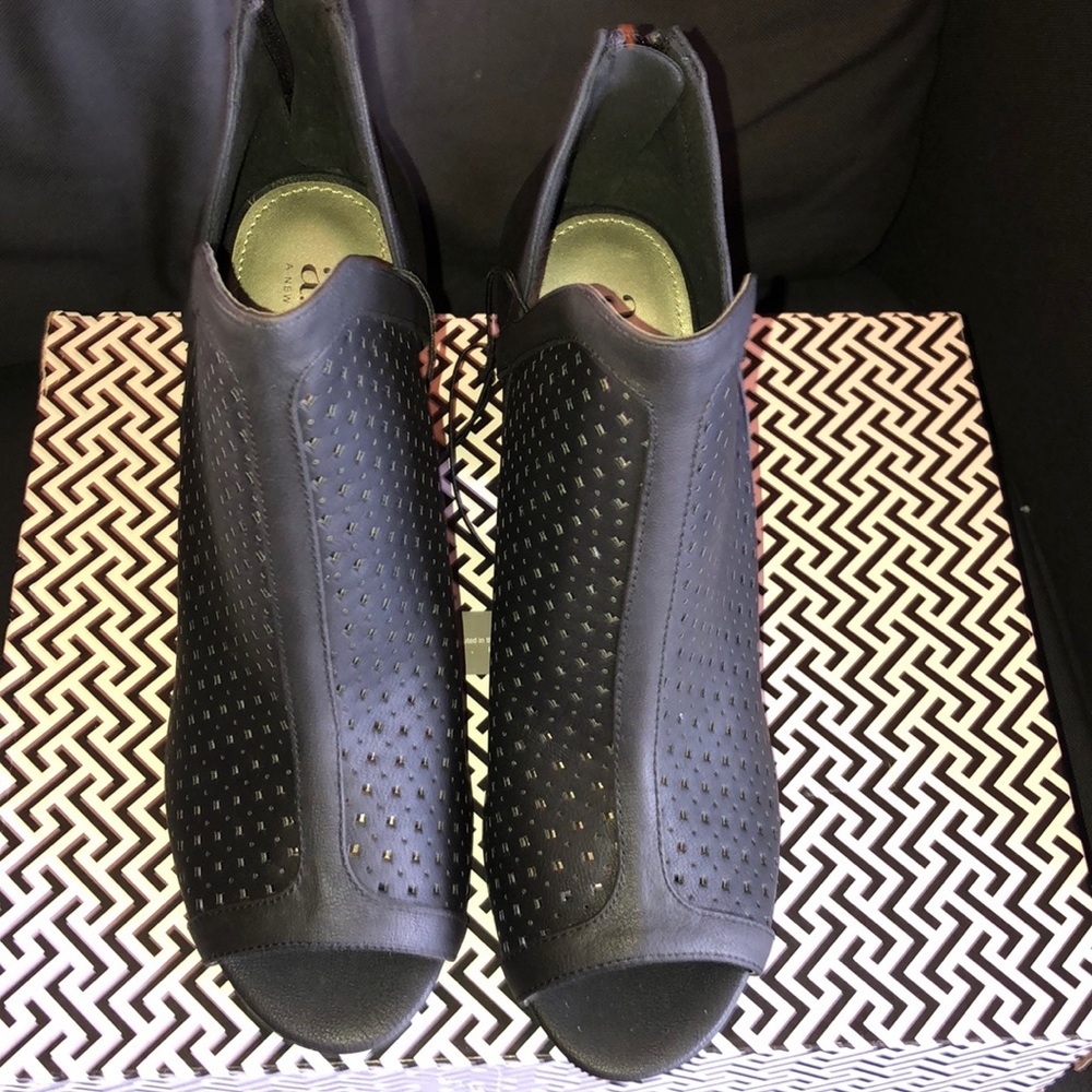Women’s Ana Peep Toe Booties